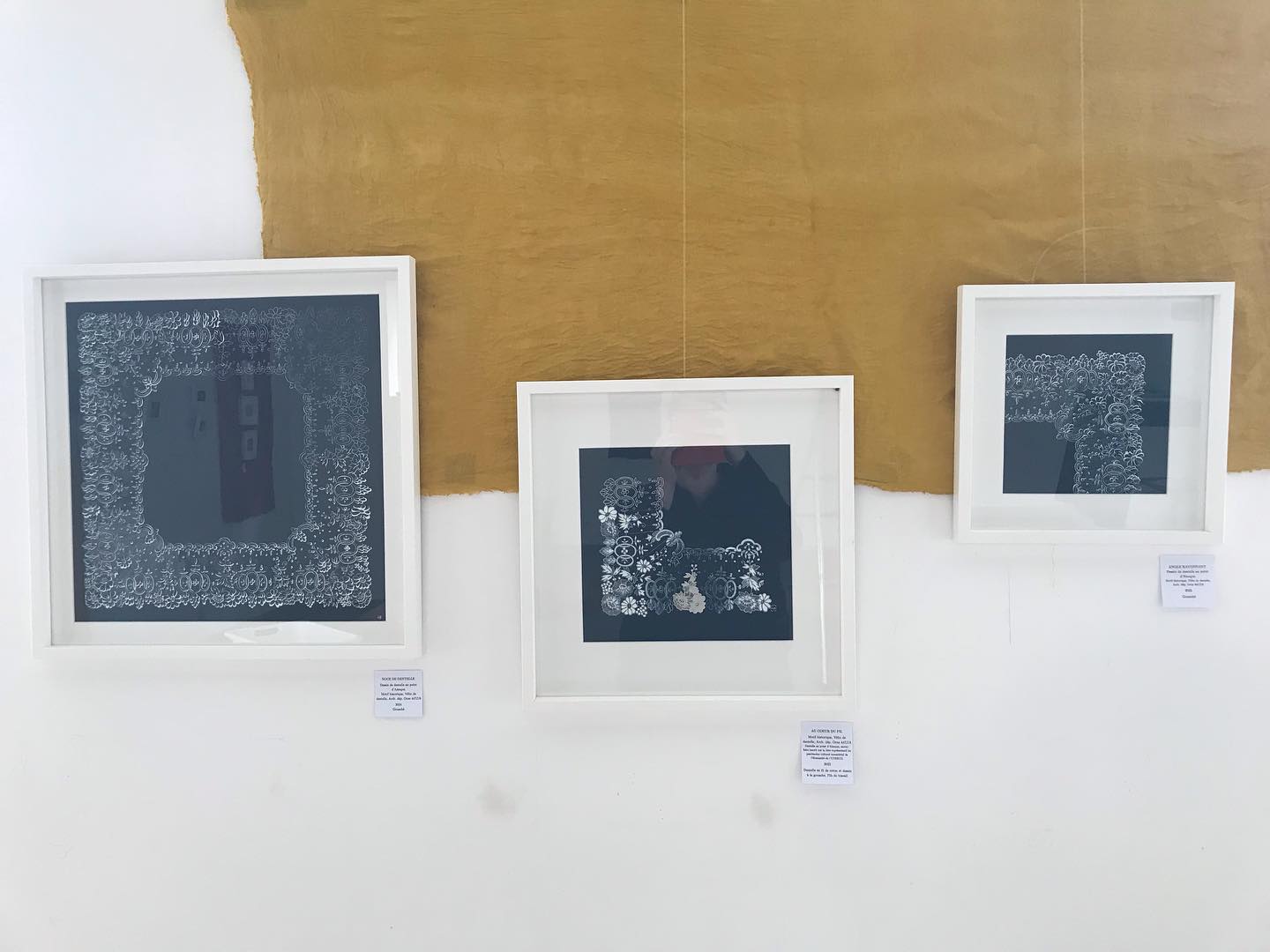 CRÉATION - Dentelle au point d’Alençon, fusionné à ce beau heaume que nous offres la feuille de bouleau 😍
#teinturevégétale #alenconlace #dentelles #savoirfaire #naturaldye #wildcolor 
—-
Charlene Poret - Artextiles
Gardienne de savoir-faire
Dentelle à l’aiguille, teinture naturelle, broderie